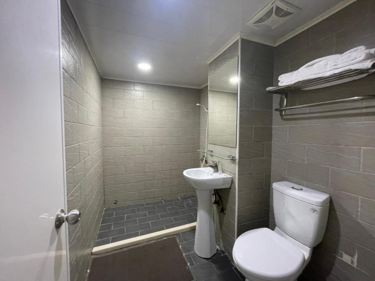 ז'ונגלי A22 Wei Lu Hotel מראה חיצוני תמונה