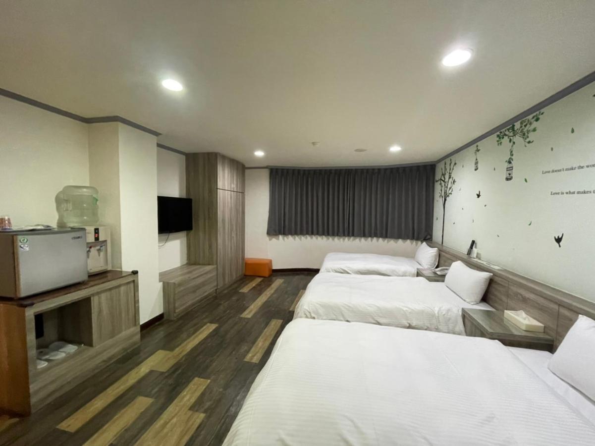 ז'ונגלי A22 Wei Lu Hotel מראה חיצוני תמונה