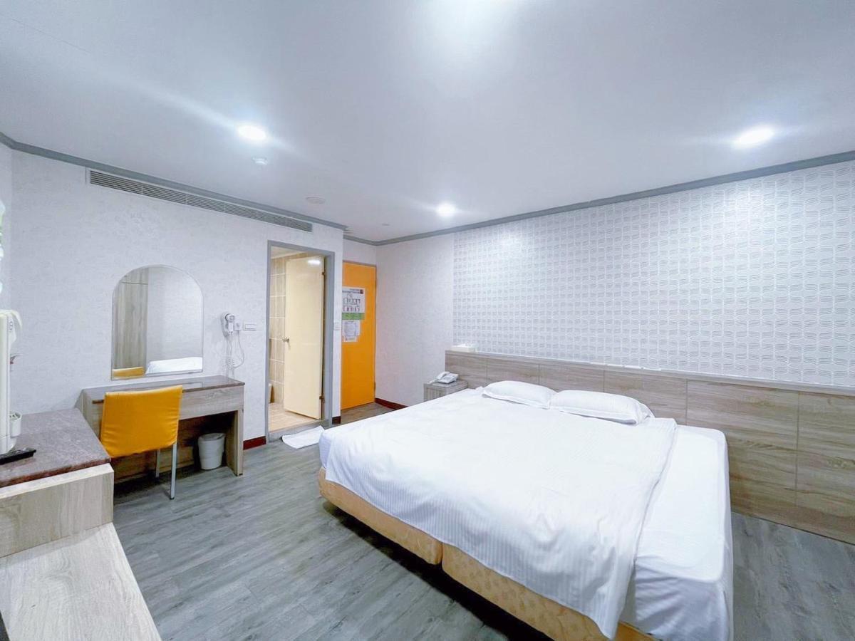 ז'ונגלי A22 Wei Lu Hotel מראה חיצוני תמונה